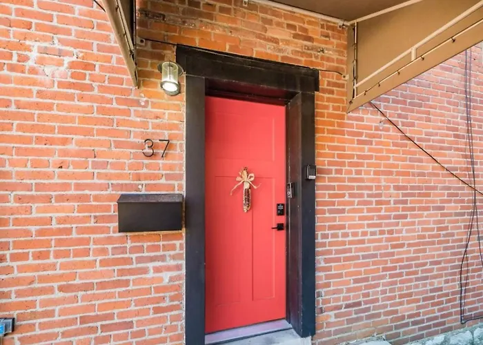 Сasa de vacaciones Pet-friendly German Village Haus Wifi Walkable *