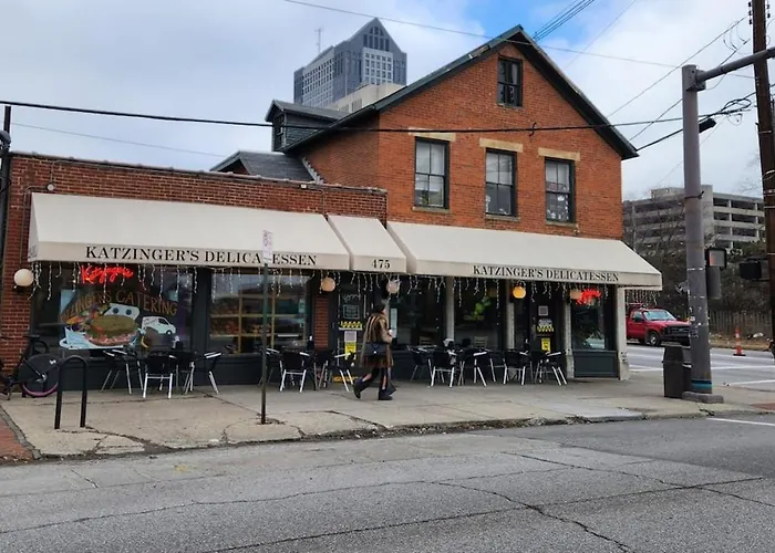 Pet-friendly German Village Haus Wifi Walkable Columbus